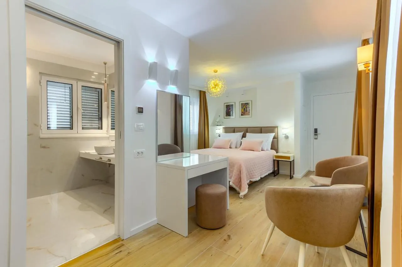 Alojamento de Acomodação e Pequeno-almoço Irini Luxury Rooms Split