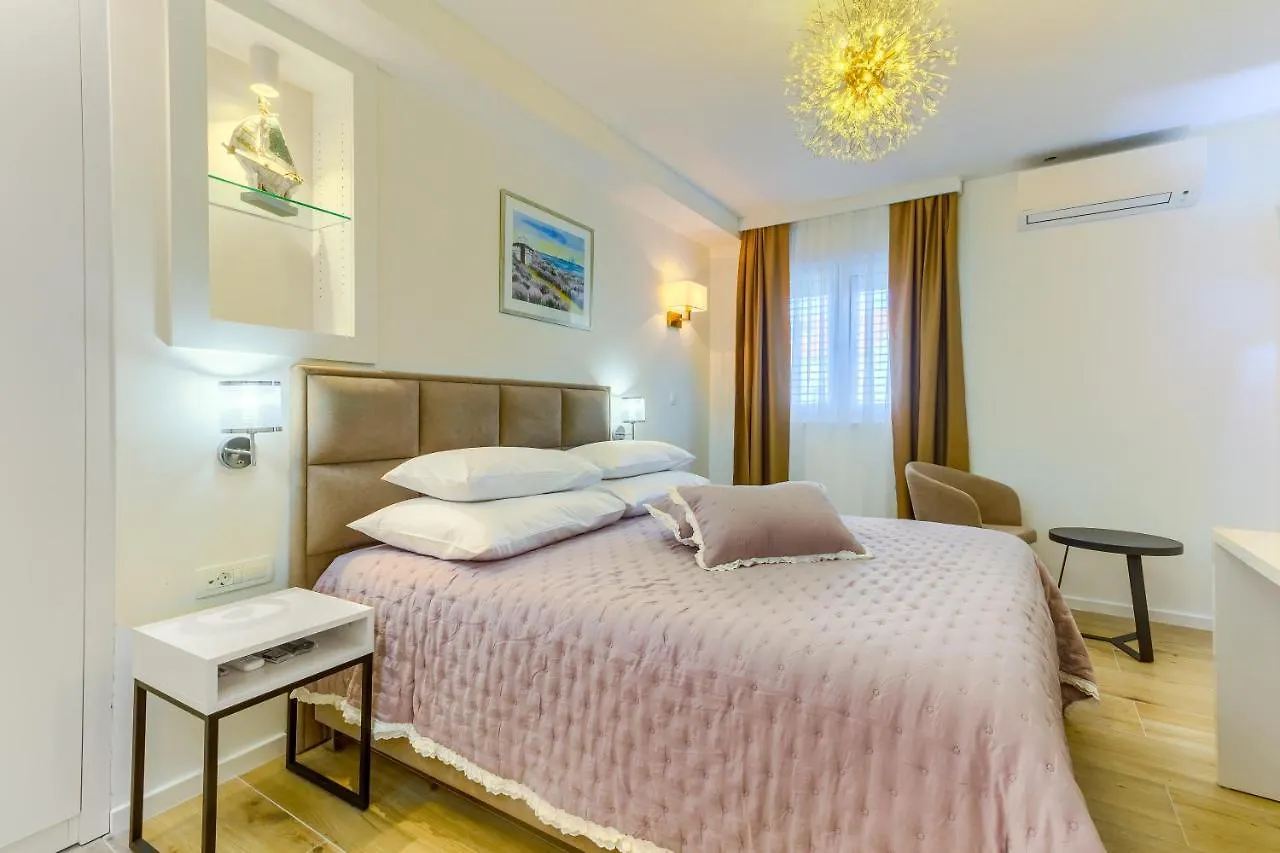 Irini Luxury Rooms Split