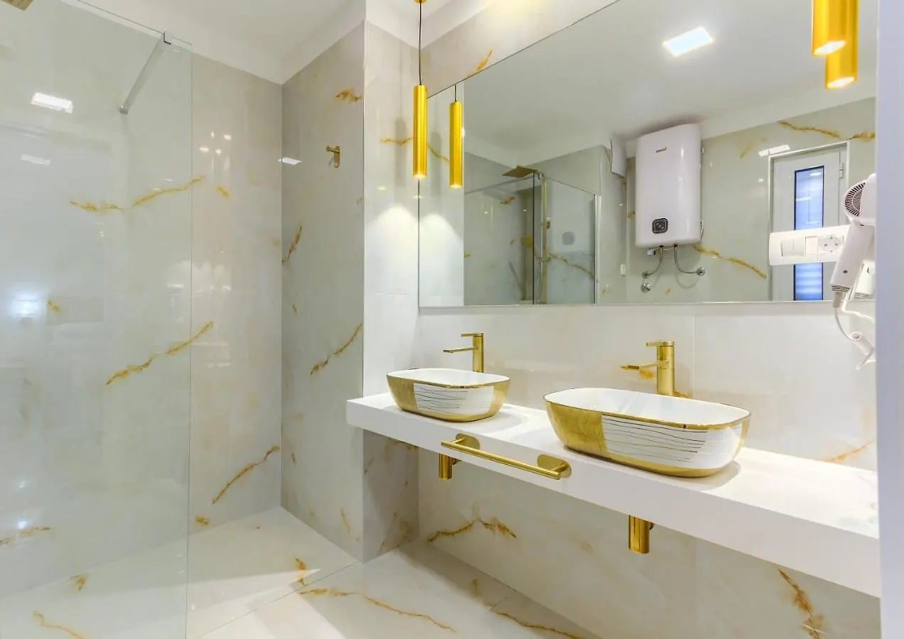 Irini Luxury Rooms Split 4*,
