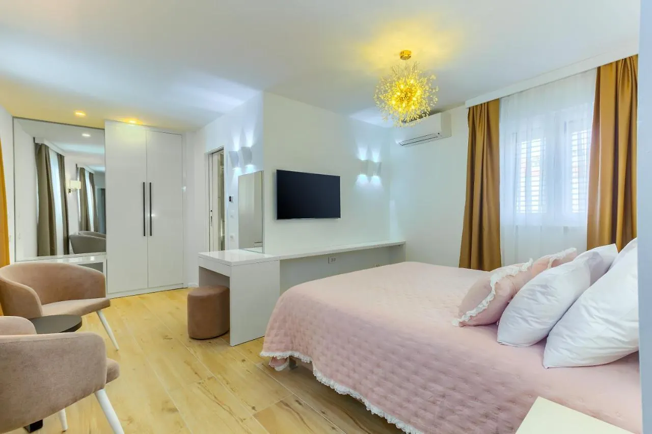 Irini Luxury Rooms Split